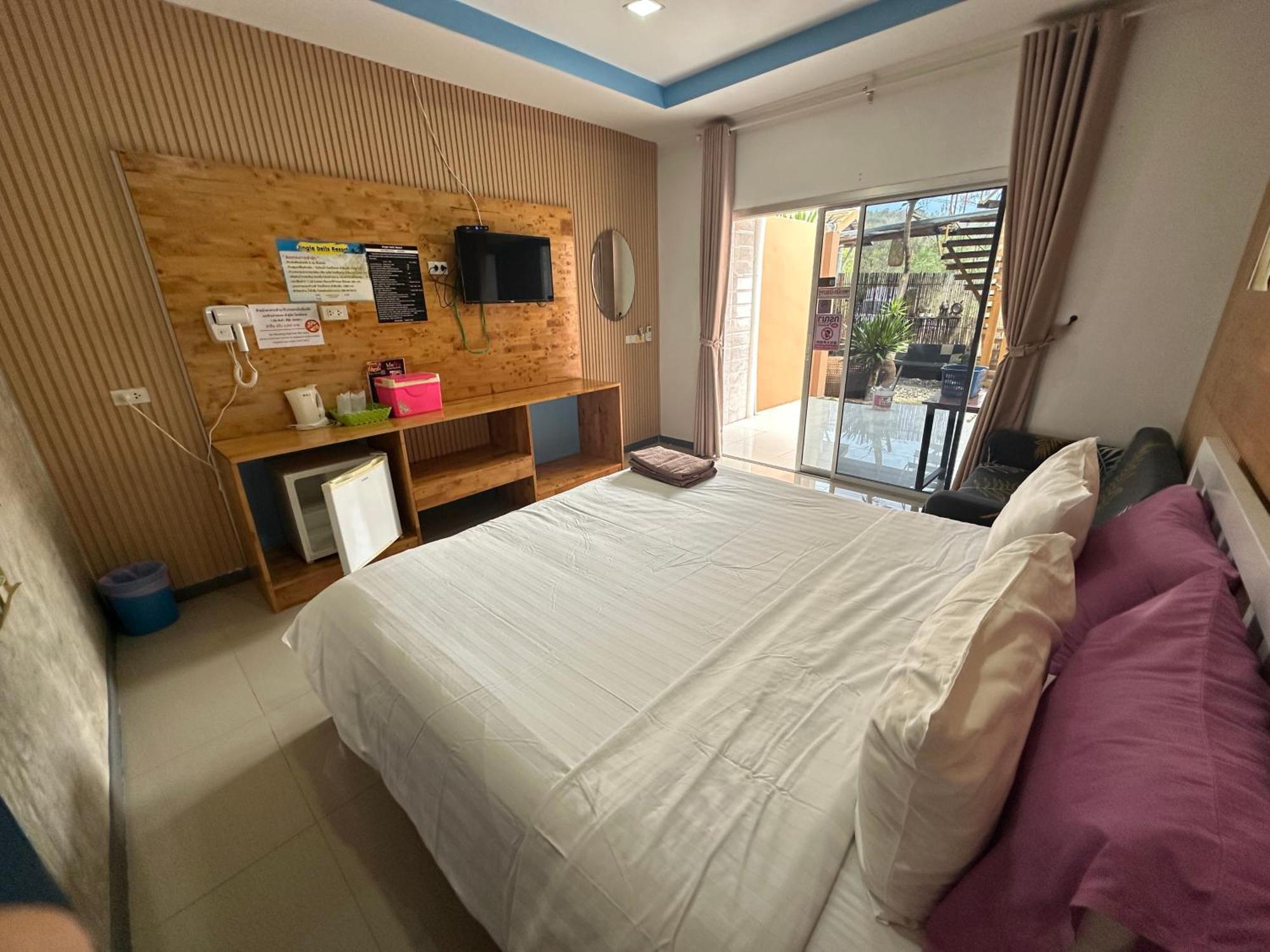 Jingle Bells Resort Koh Larn Ngoại thất bức ảnh